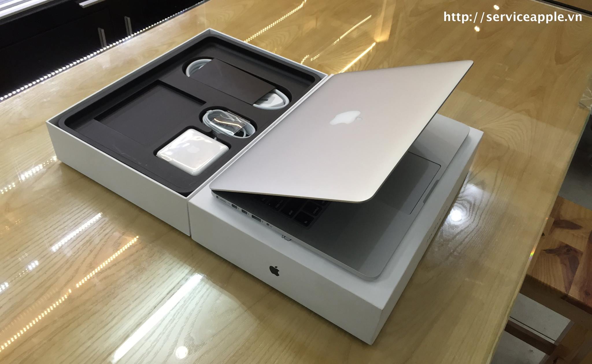 Macbook Pro Retina 2014 - MGX72_3.jpg